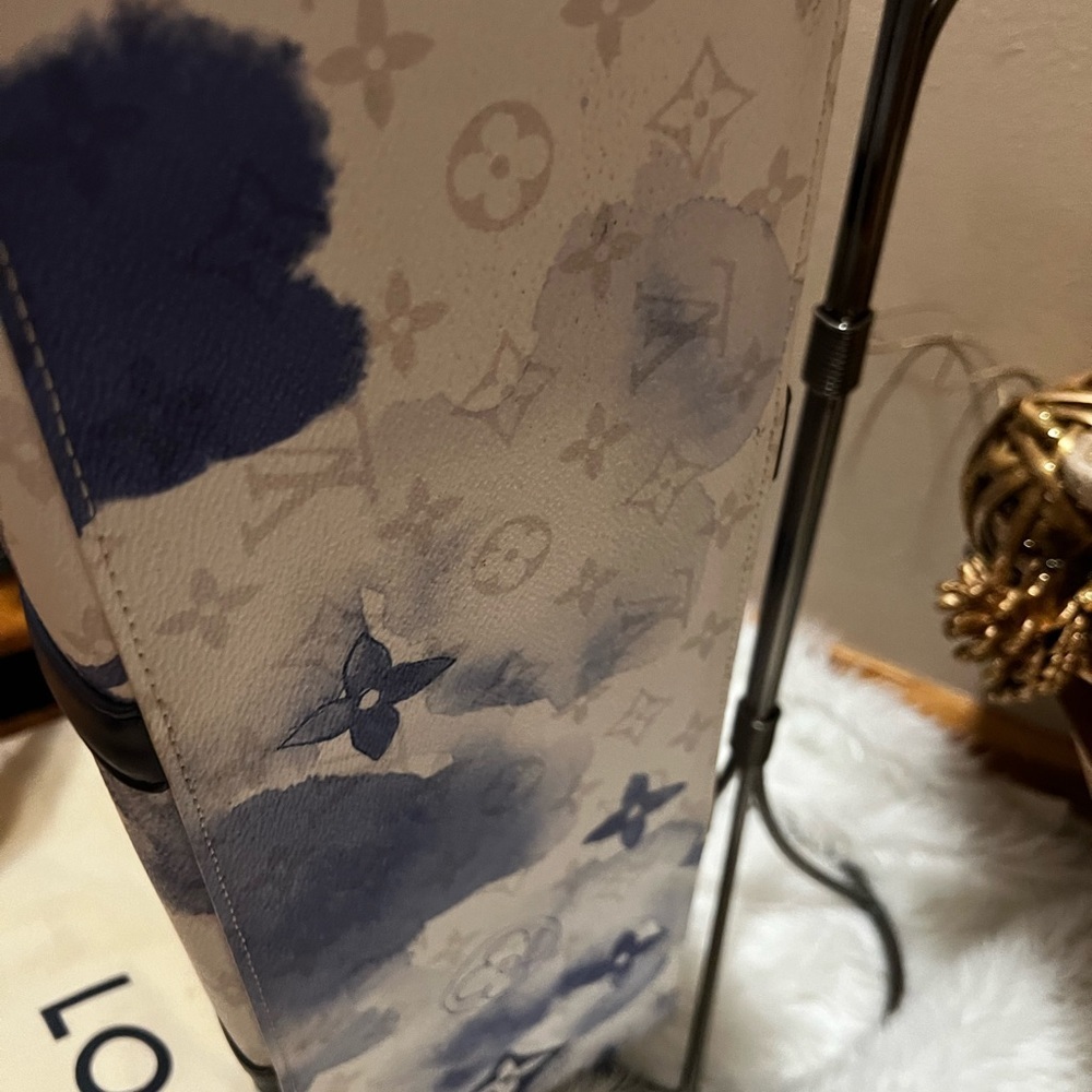 LOUIS VUITTON 2021 Monogram Watercolor Weekend Tote GM - Picture 5 of 16